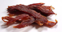 Pamlsok Sala� Pl�tok ka�ac� su�en� 100 g exp.10.05.2026